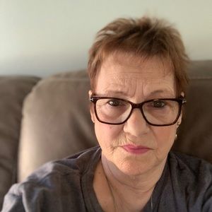 Meet your Posher, Janet